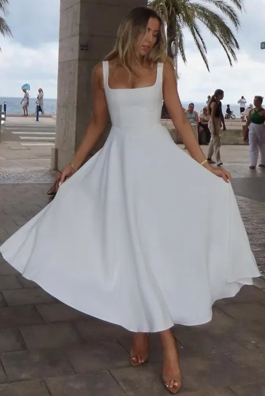 Blake™ - Midi Dress with Square Neckline and High Waist