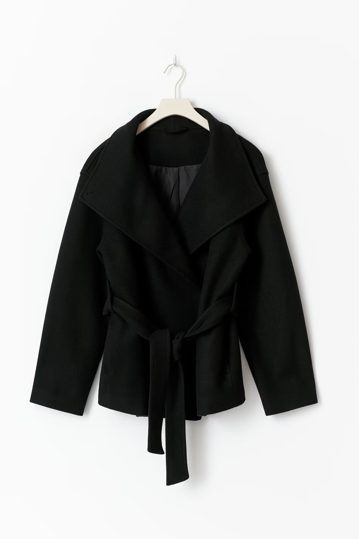 Ceinti - Belted Coat for Autumn