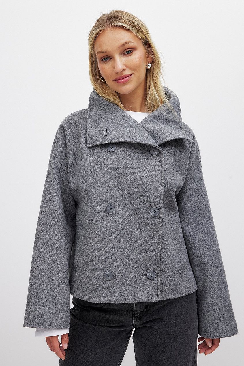 Aurelia – Elegant Coat for Cold Season Style