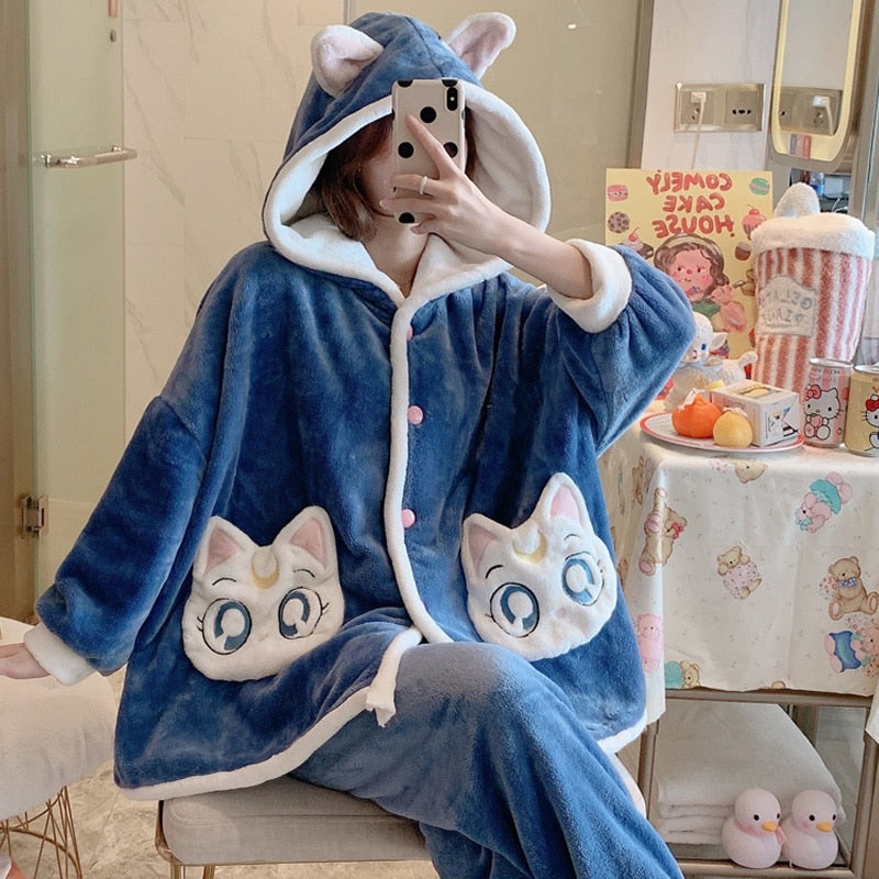 FelineComfort™ - Relaxed Cat Pyjama Set