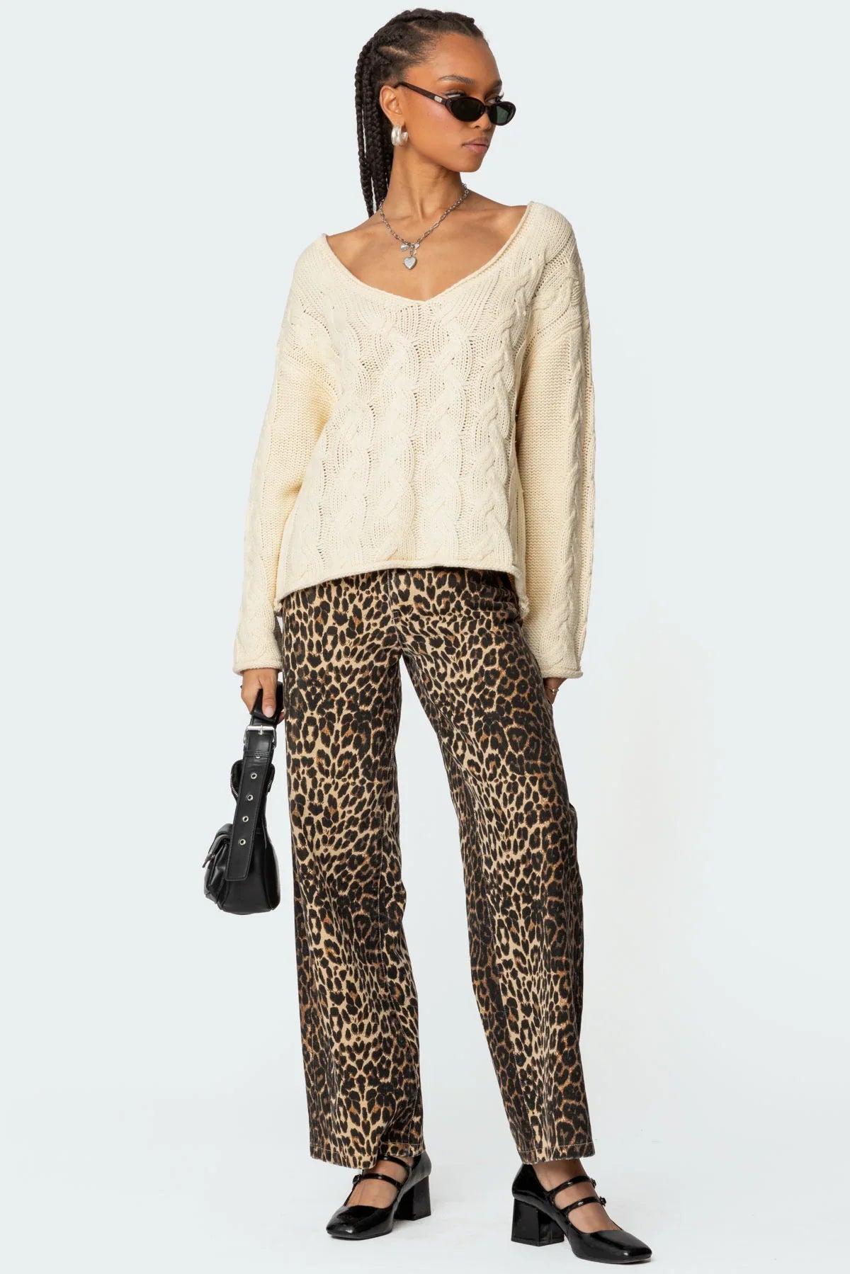 Kenya - Fresh and Comfortable Knitted Sweater with V-Neck