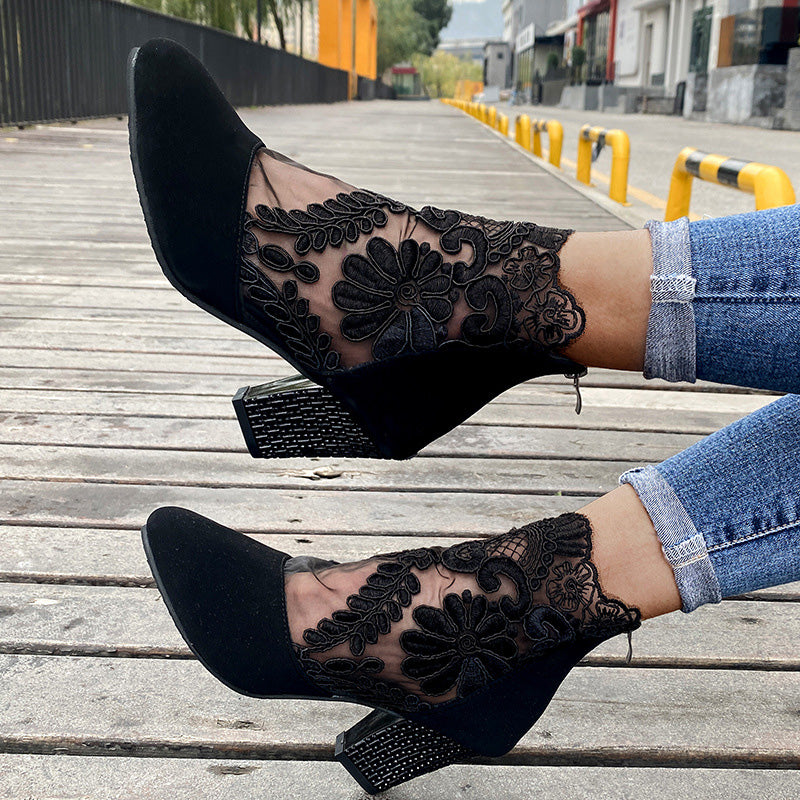 Ula™ - Lace-up Ankle Boots