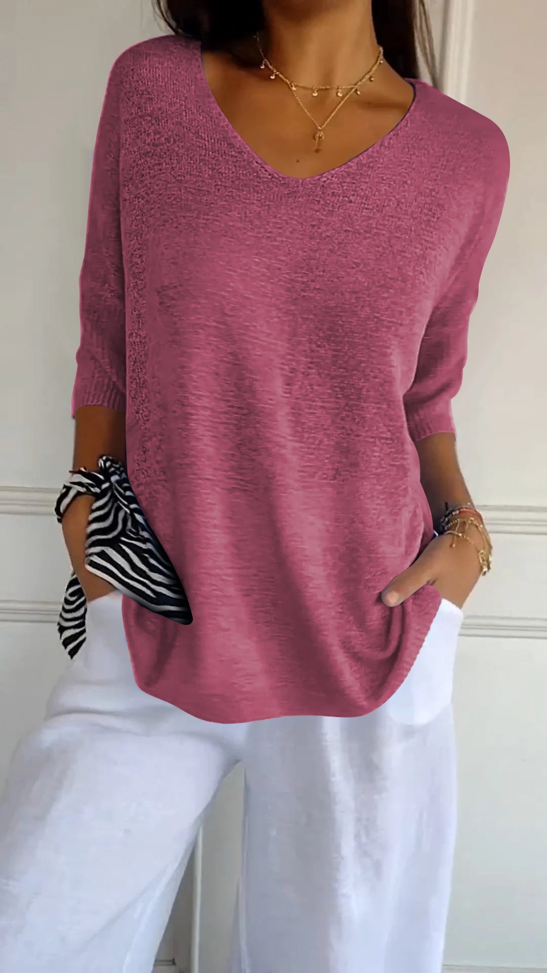 Ava™ - Closed V-neck sweater