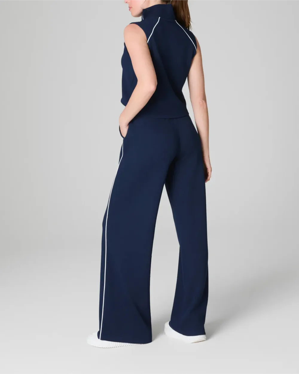 Linda - Sleeveless Sports-Style Jumpsuit
