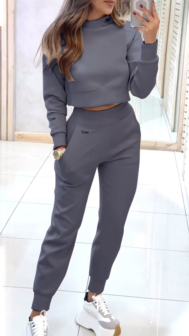 Monica - Trousers and turtleneck sweater set