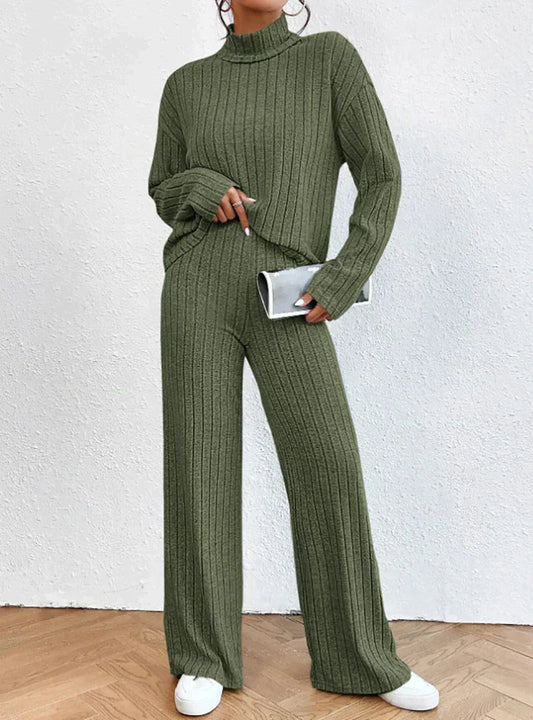 Leia™ - Two-Piece Set: Trousers and Turtleneck Sweater