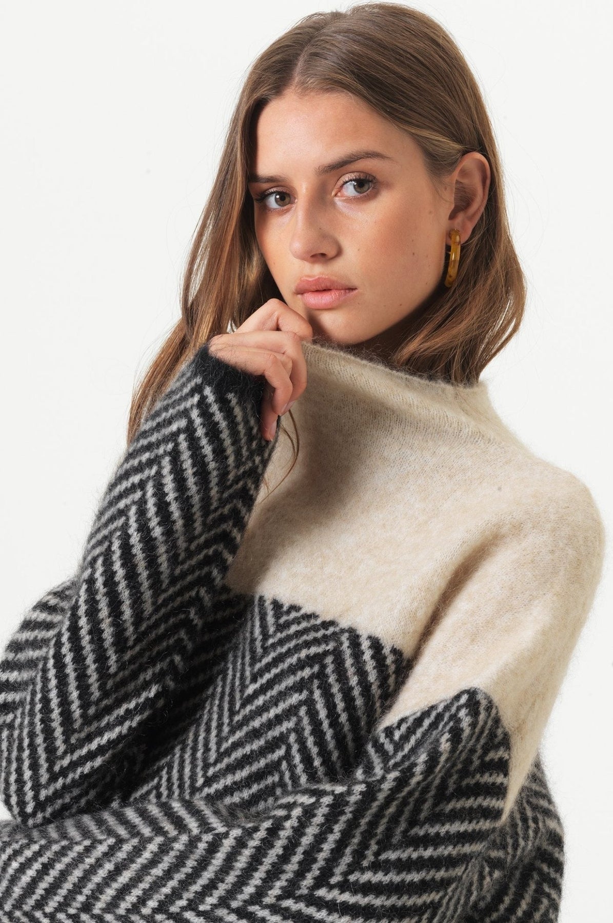 Alicia™ - Cotton jumper with high collar